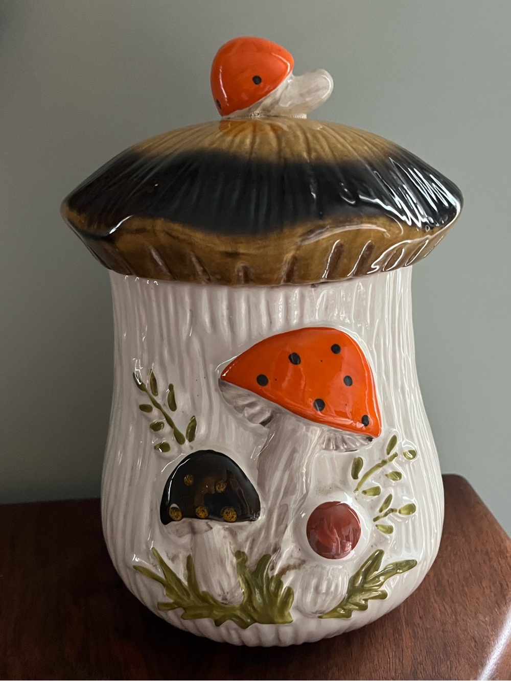 Vintage 70's SEARS MERRY MUSHROOM CERAMIC cookie jar or CANISTER as is